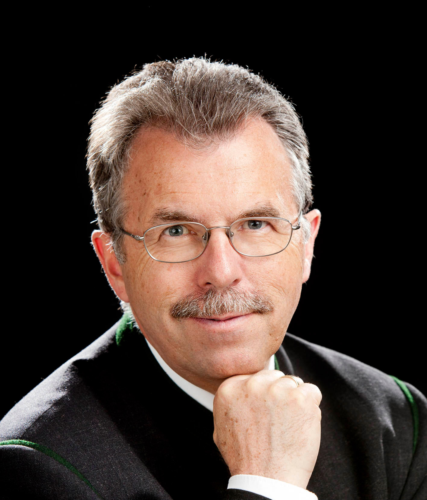 Landesjägermeister Stellvertreter Doktor Doktor Burkhard Thierrichter.