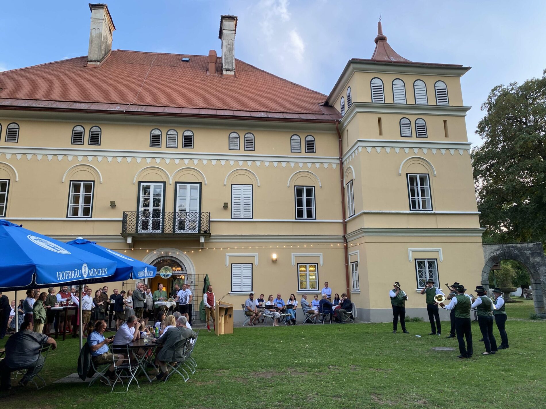 Die Jagdhornbläser im Zuge des Bundesmeisterschaftsschießens 2022 in Kärnten.